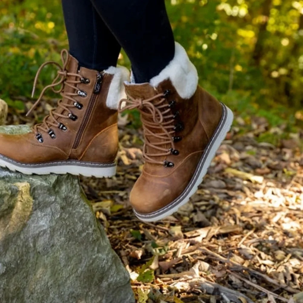 Royal Canadian Cambridge Waterproof Sherling Boot Size 7 Hiking Snow